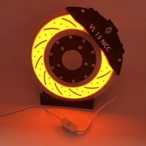 Lampă Auto Personalizată LED – Disc cu Etrier „Încins”, 25 cm, USB, Intensitate Reglabilă – Cu Număr de Înmatriculare / Text / Siglă Auto